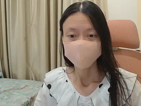 Snapshot of Lil-Cherries chatting on 01/17/26, 01:47 Lil-Cherries online show from 01/17/26, 01:47