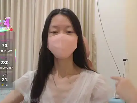 Lil-Cherries online show from 11/16/25, 03:44