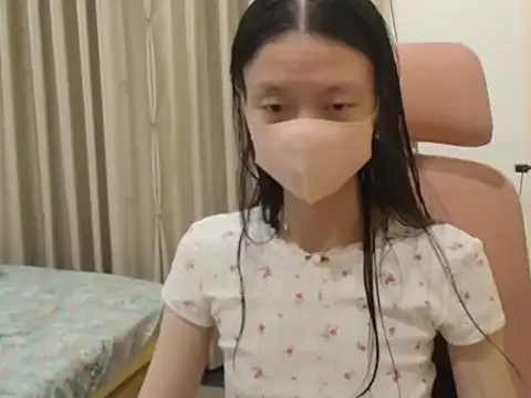 Lil-Cherries online show from 03/09/26, 01:14