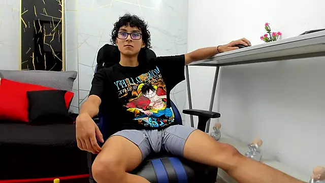 Snapshot of Zoro_V chatting on 11/08/25, 07:50 Zoro V online show from 11/08/25, 07:50