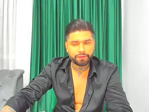 Snapshot of alexandermoris chatting on 12/18/25, 11:08 alexandermoris online show from 12/18/25, 11:08