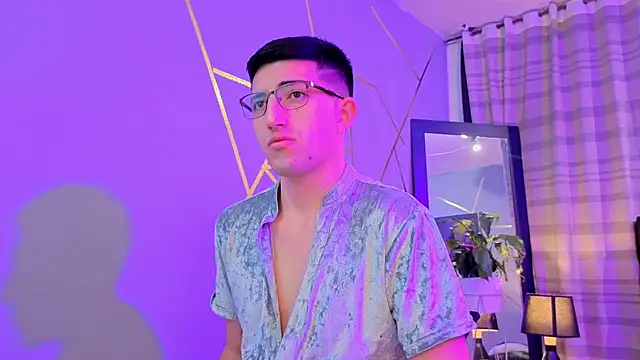 Un Sluttyy online show from 11/17/25, 11:25