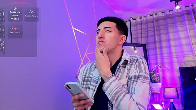 Un Sluttyy online show from 12/19/25, 11:45