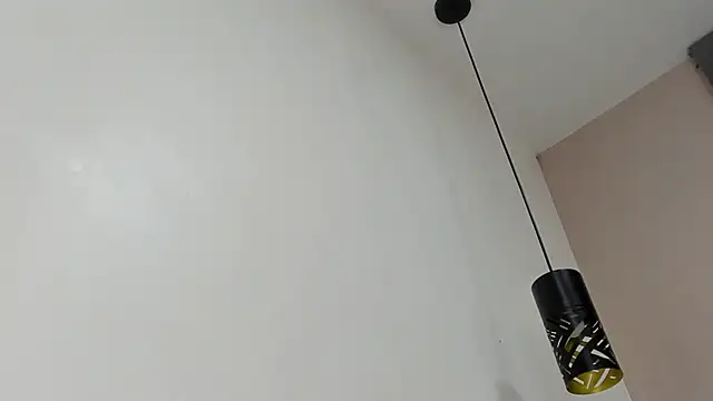 LaurenSnow   online show from 11/18/25, 08:01