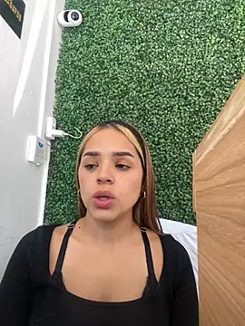 Sara  Secret online show from 11/21/25, 08:41