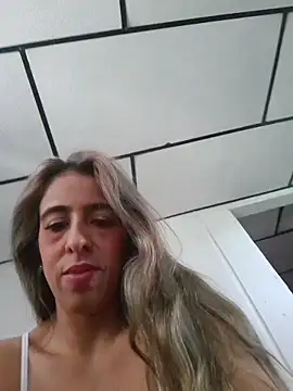 Snapshot of Katherinwc chatting on 11/15/25, 06:12 Katherinwc online show from 11/15/25, 06:12