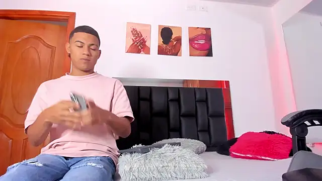 Snapshot of King_Ares1 chatting on 11/08/25, 01:03 King Ares1 online show from 11/08/25, 01:03