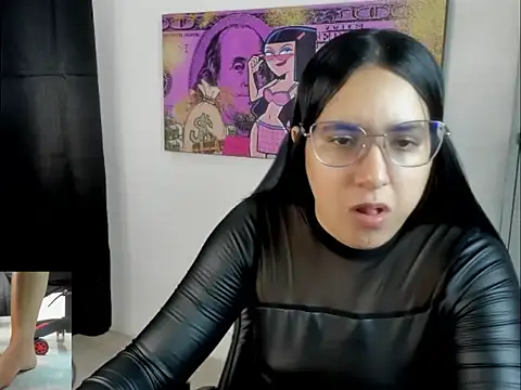 Snapshot of queen_findom1 chatting on 12/22/25, 02:55 queen findom1 online show from 12/22/25, 02:55