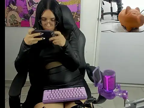 queen findom1 online show from 02/03/26, 06:22