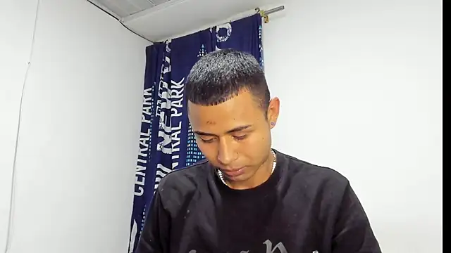 Snapshot of bryan756 chatting on 11/06/25, 11:20 bryan756 online show from 11/06/25, 11:20