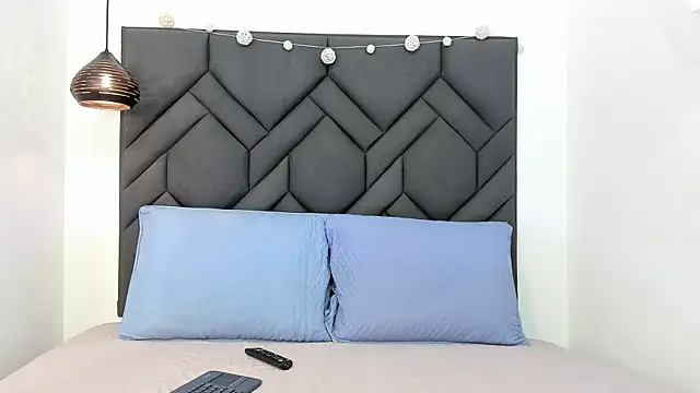 Snapshot of Bellaquita_19 chatting on 11/13/25, 08:02 Bellaquita 19 online show from 11/13/25, 08:02