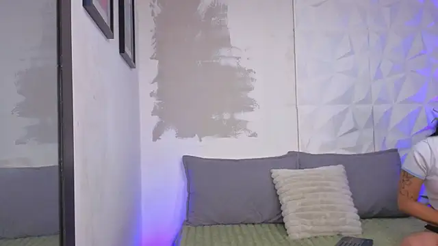 AuroraLanee  online show from 01/07/26, 07:41