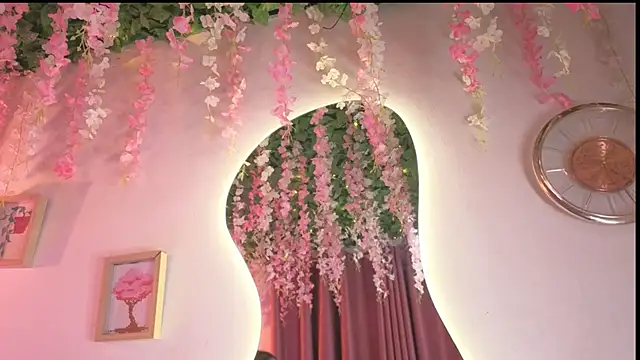 AuroraLanee  online show from 01/13/26, 07:29