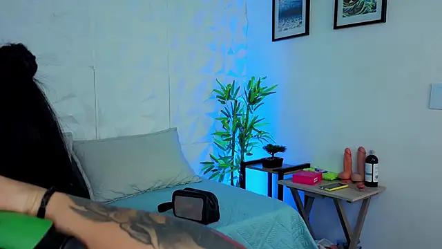 AuroraLanee  online show from 12/02/25, 08:21