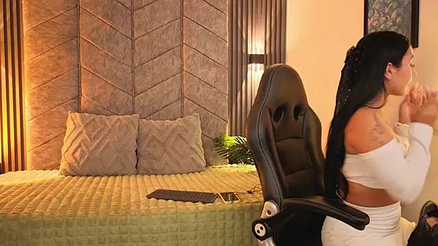 AuroraLanee  online show from 11/12/25, 07:07