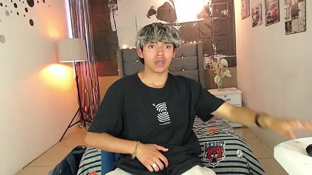 checho darkx online show from 11/08/25, 10:13