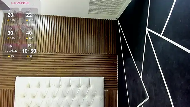 ZarinaWynne online show from 04/10/26, 01:18