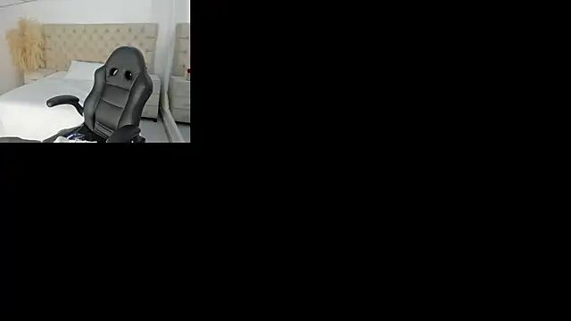 ZarinaWynne online show from 05/10/26, 01:25
