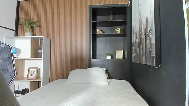 ZarinaWynne online show from 03/30/26, 05:03