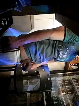 themorenofit08 online show from 11/12/25, 01:21