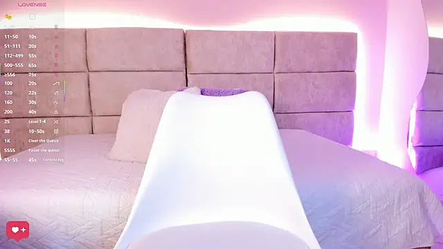 nia20  online show from 03/19/26, 12:05