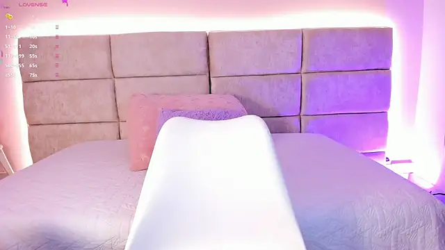 Snapshot of nia20_ chatting on 07/01/26, 12:27 nia20 online show from 07/01/26, 12:27