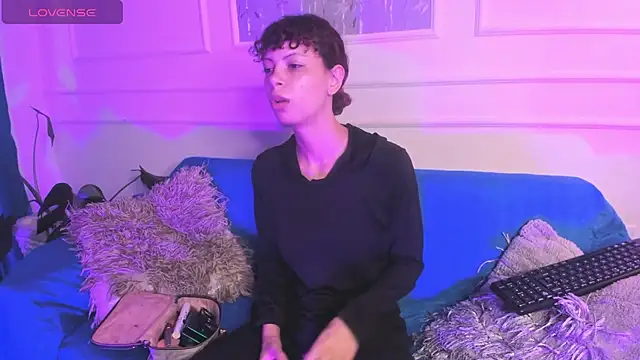 AliceMadnes online show from 02/17/26, 01:19