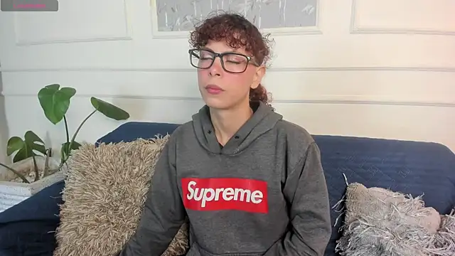 AliceMadnes online show from 03/11/26, 12:54