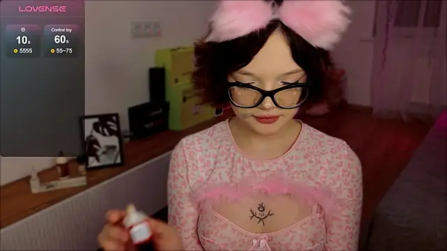 Sweety cheeky online show from 11/28/25, 09:26