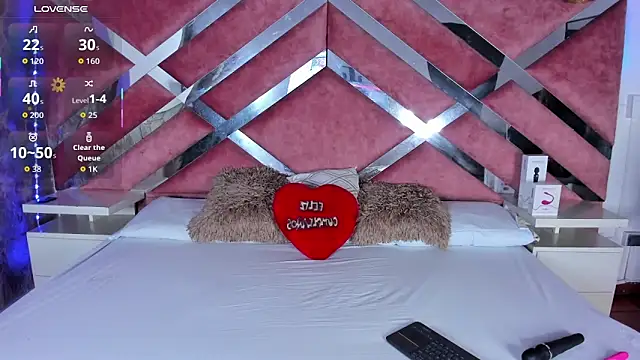 Lily Queen30 online show from 11/20/25, 08:31