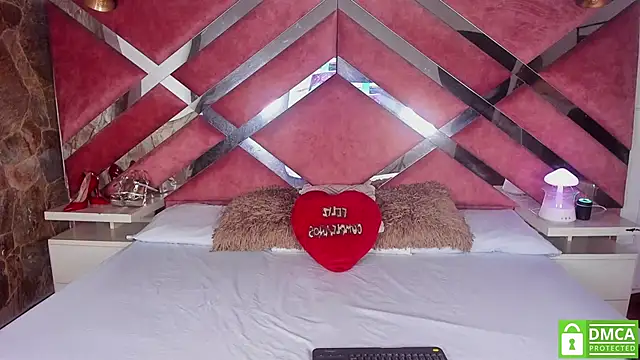 Snapshot of Lily_Queen30 chatting on 02/25/26, 08:08 Lily Queen30 online show from 02/25/26, 08:08