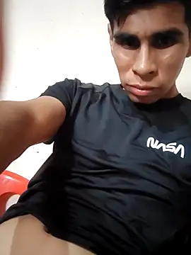 Snapshot of Jorge111235 chatting on 11/08/25, 10:24 Jorge111235 online show from 11/08/25, 10:24