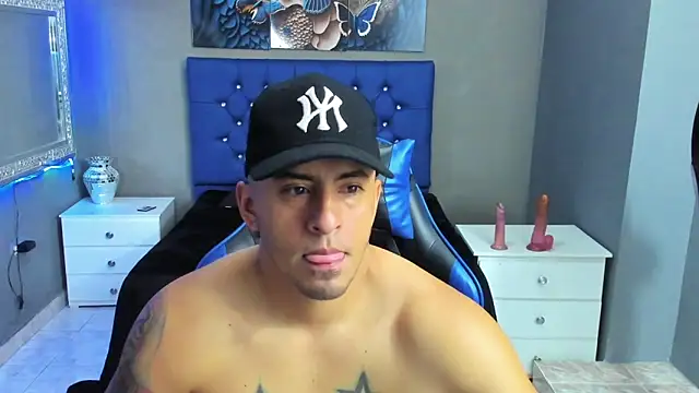 Snapshot of TeylorTompson chatting on 11/07/25, 12:53 TeylorTompson online show from 11/07/25, 12:53