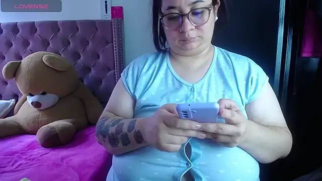 Snapshot of kattybbwbigboobs_ chatting on 06/17/26, 08:19 kattybbwbigboobs online show from 06/17/26, 08:19