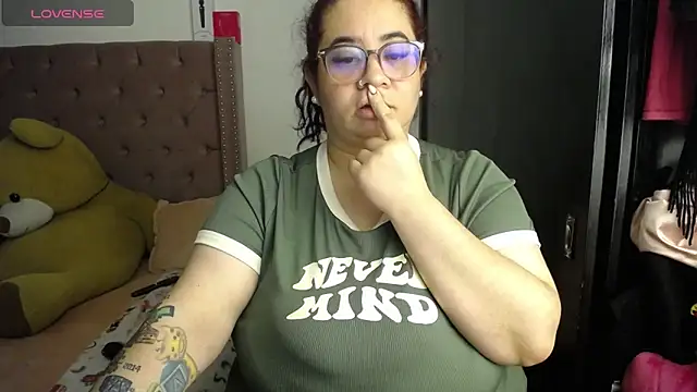 Snapshot of kattybbwbigboobs_ chatting on 06/10/26, 05:41 kattybbwbigboobs online show from 06/10/26, 05:41