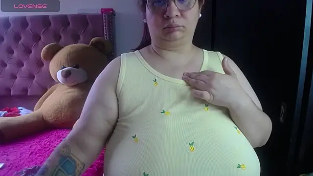 Snapshot of kattybbwbigboobs_ chatting on 06/29/26, 05:56 kattybbwbigboobs online show from 06/29/26, 05:56