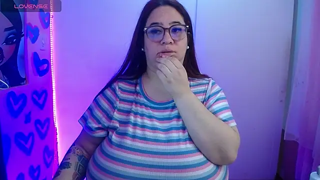 Snapshot of kattybbwbigboobs_ chatting on 07/16/26, 08:39 kattybbwbigboobs online show from 07/16/26, 08:39