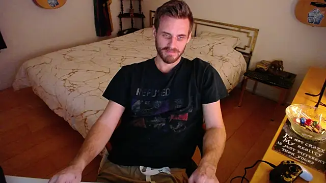 skatejocke online show from 11/30/25, 01:34