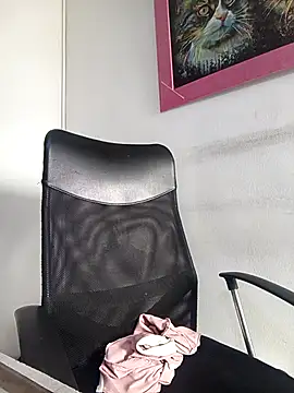 Snapshot of emilygrooe chatting on 02/12/26, 05:45 emilygrooe online show from 02/12/26, 05:45