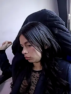 Snapshot of emilygrooe chatting on 02/11/26, 10:42 emilygrooe online show from 02/11/26, 10:42