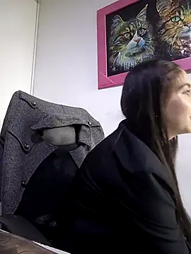 Snapshot of emilygrooe chatting on 02/16/26, 07:23 emilygrooe online show from 02/16/26, 07:23