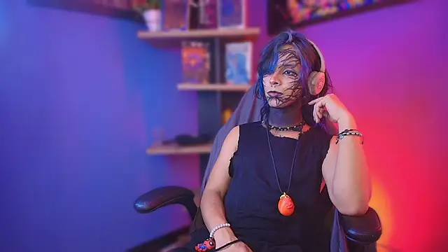 luxiel  online show from 03/20/26, 10:55