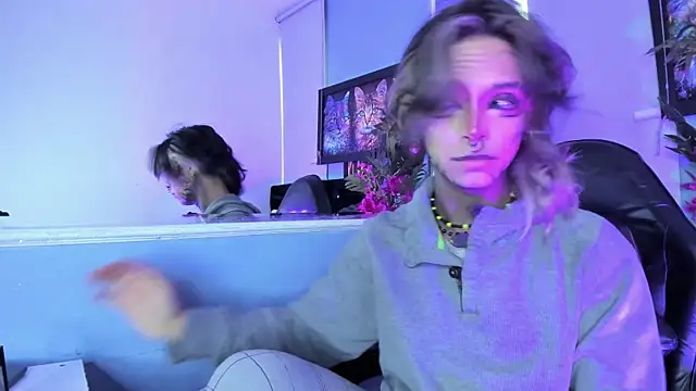 luxiel  online show from 11/25/25, 10:32