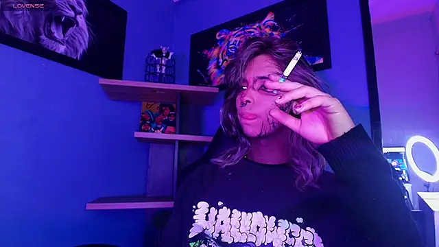 luxiel  online show from 11/21/25, 11:26