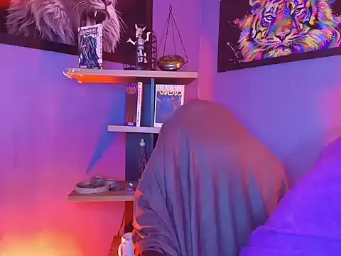 luxiel  online show from 02/10/26, 11:48