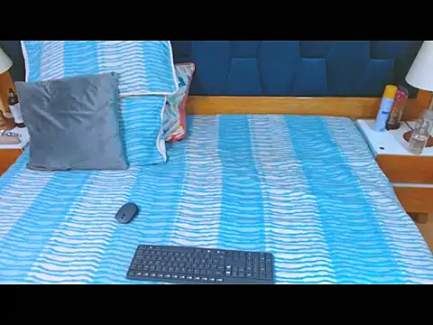 morrigan luxus2 online show from 12/18/25, 11:08