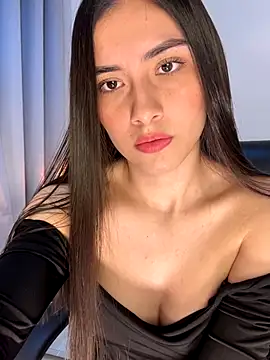 Snapshot of MissEmma__ chatting on 12/16/25, 09:19 MissEmma online show from 12/16/25, 09:19