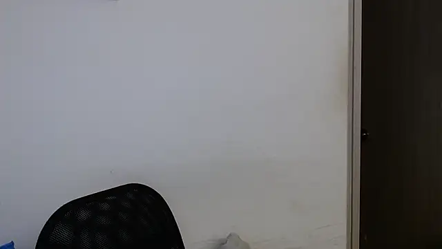 Snapshot of LorieFerrer chatting on 03/08/25, 01:03 LorieFerrer online show from 03/08/25, 01:03