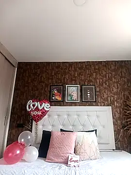 Snapshot of LorieFerrer chatting on 02/10/25, 05:19 LorieFerrer online show from 02/10/25, 05:19