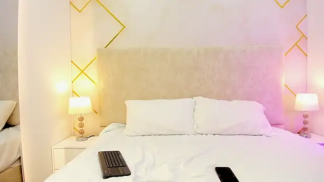 isaa and juanjo online show from 11/28/25, 03:39